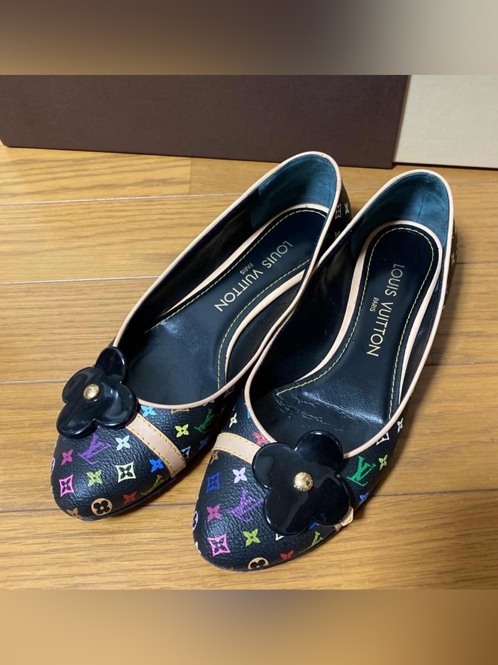Louis Vuitton Black Multicolor Monogram Size 35.5 (5.5) Ballet Flats